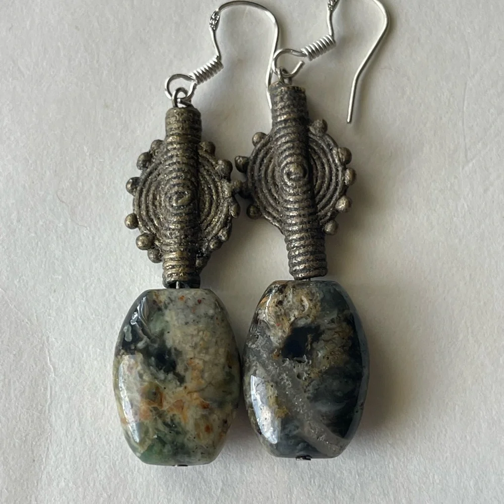 Organic Silver and Green Earrings with Natural Stone Patterns - Picture 2 of 3